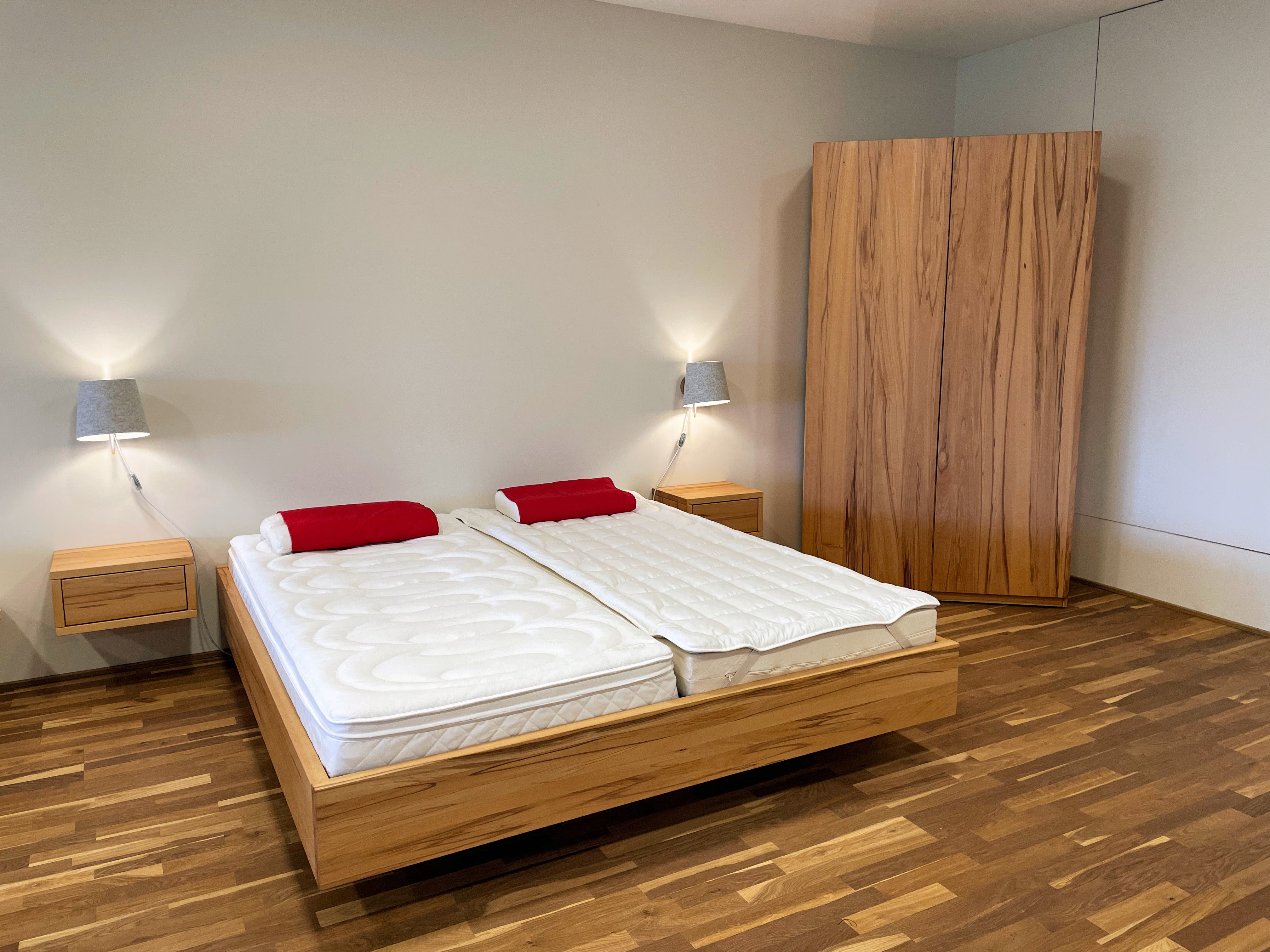 Bed in kernbeuk, 180x200 cm