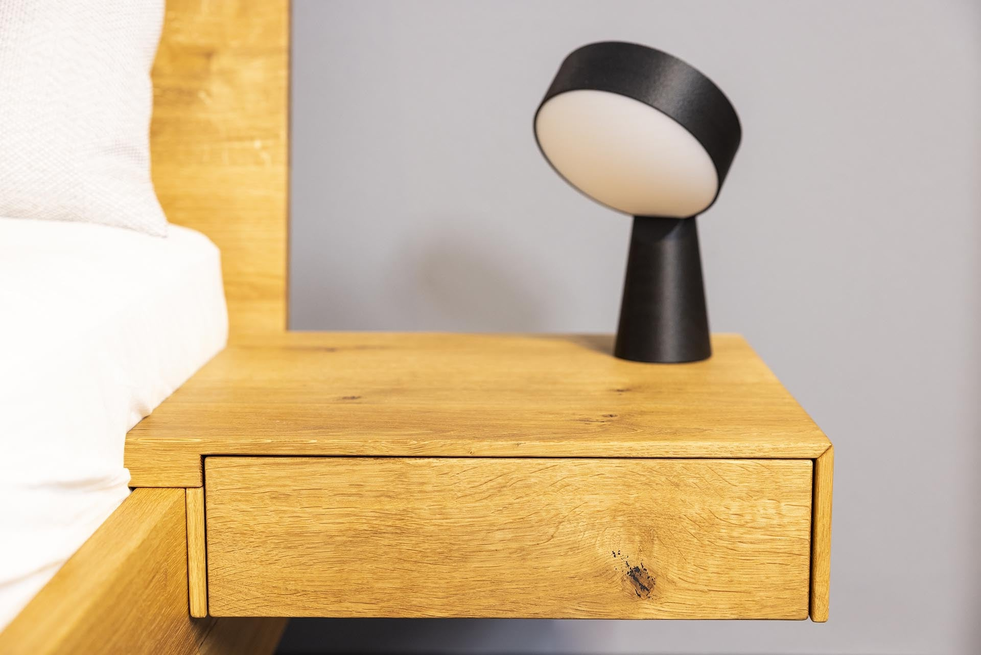 Onira nachttafel met lade